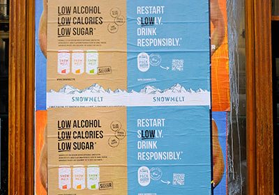 Soda alcoolisé Snowmelt – Des affichages sauvages pour s’affranchir de la loi