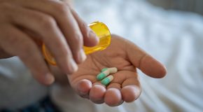 Médicaments à éviter – La liste noire 2022 de Prescrire