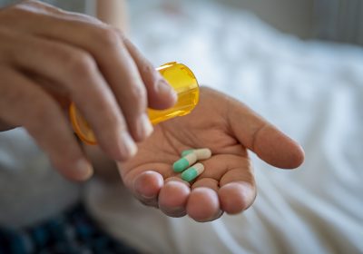 Médicaments à éviter – La liste noire 2022 de Prescrire
